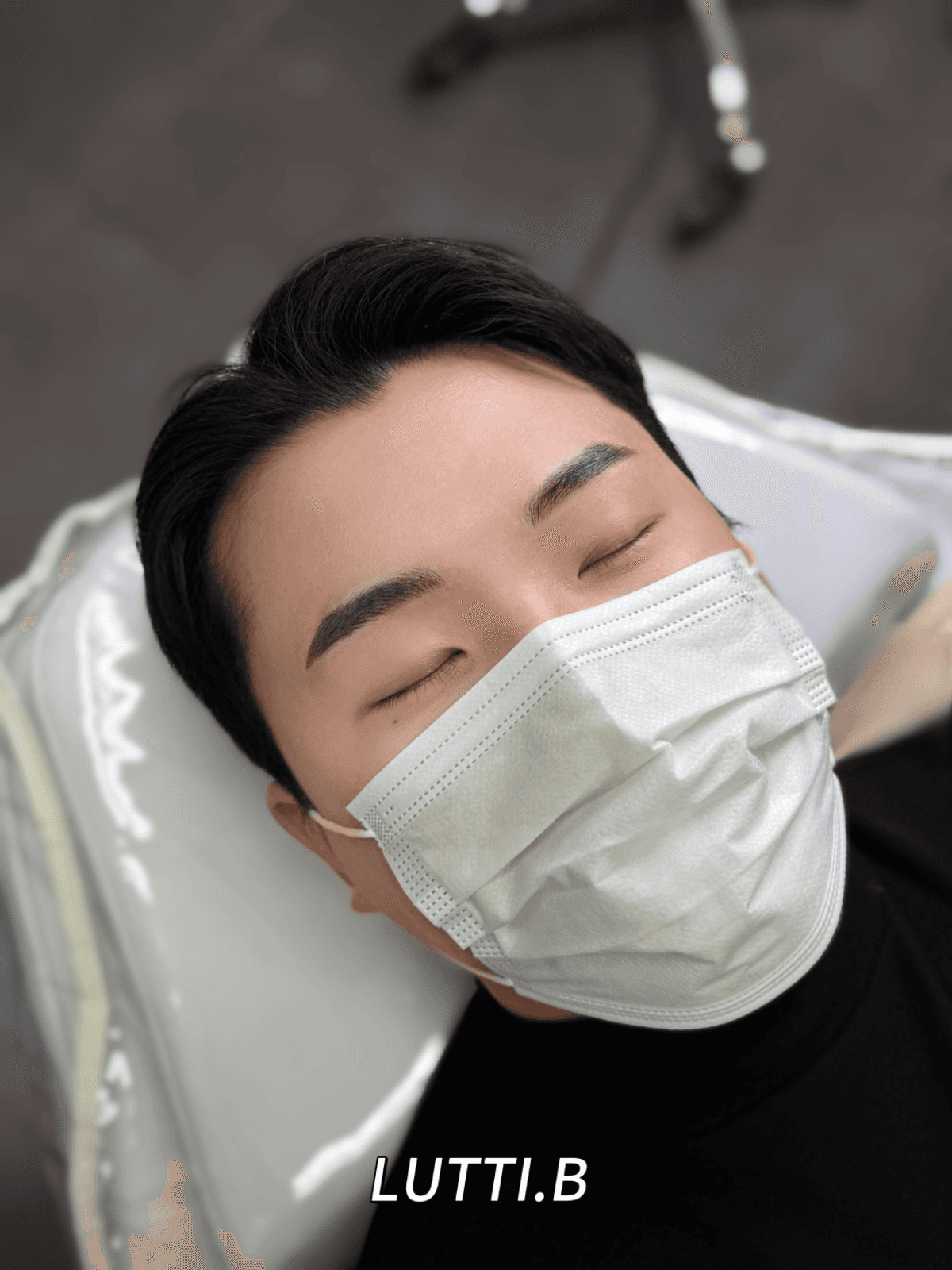 남자 눈썹문신