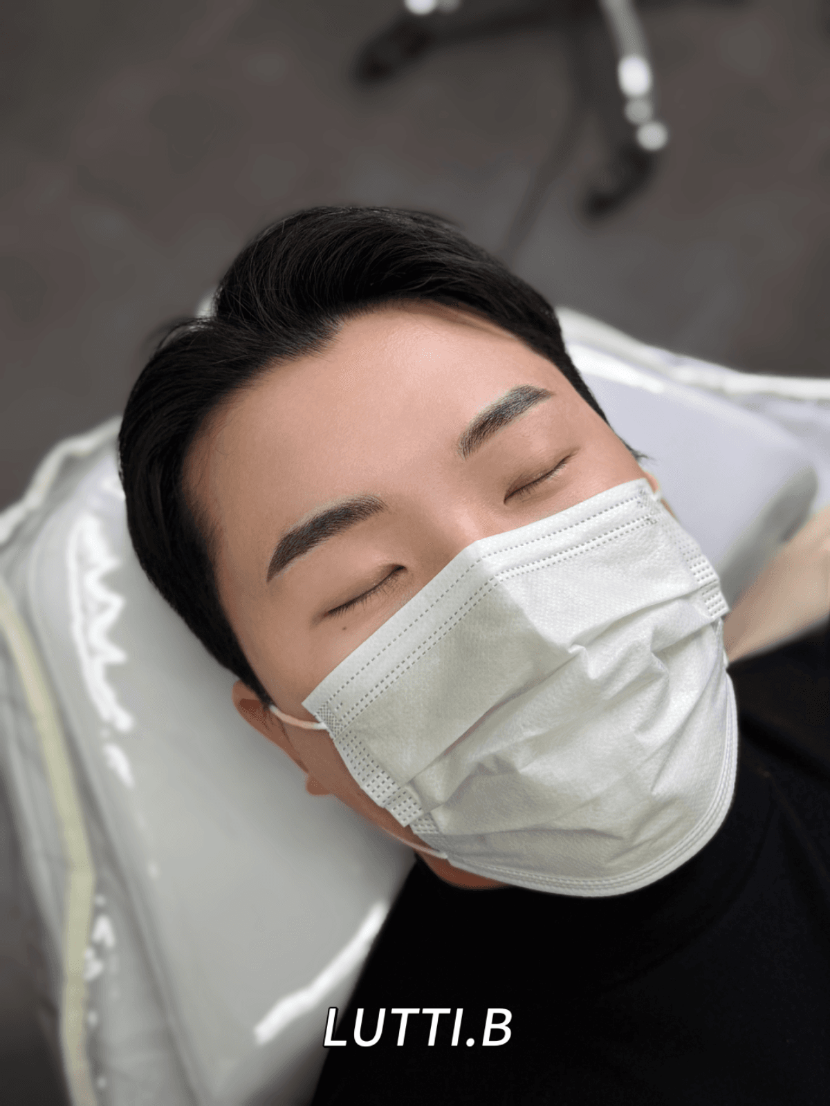 남자 눈썹문신