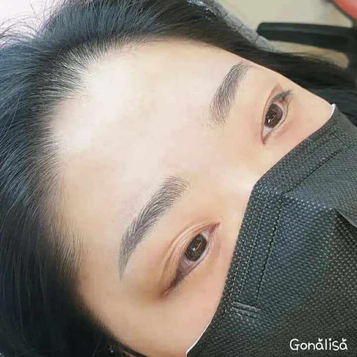 엠보눈썹