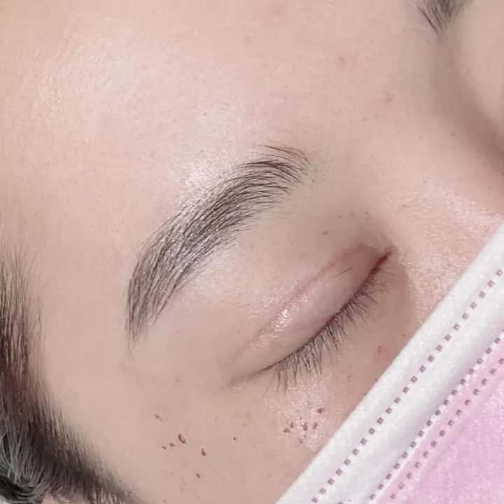 숱많은 여자눈썹