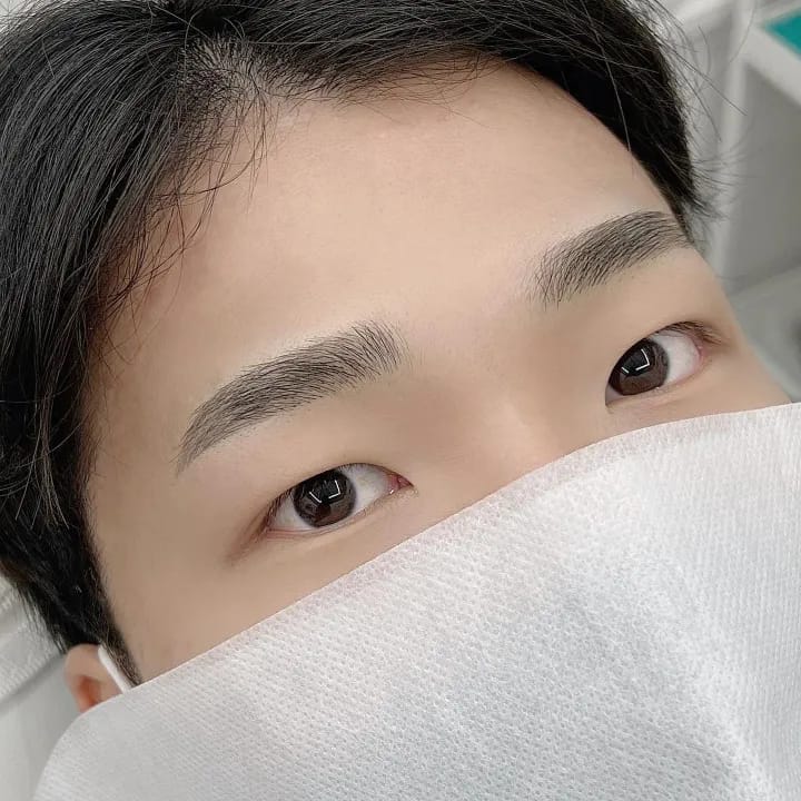 남자자연눈썹직후