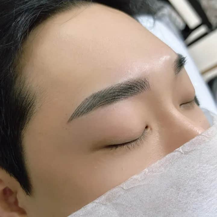 남자콤보눈썹
