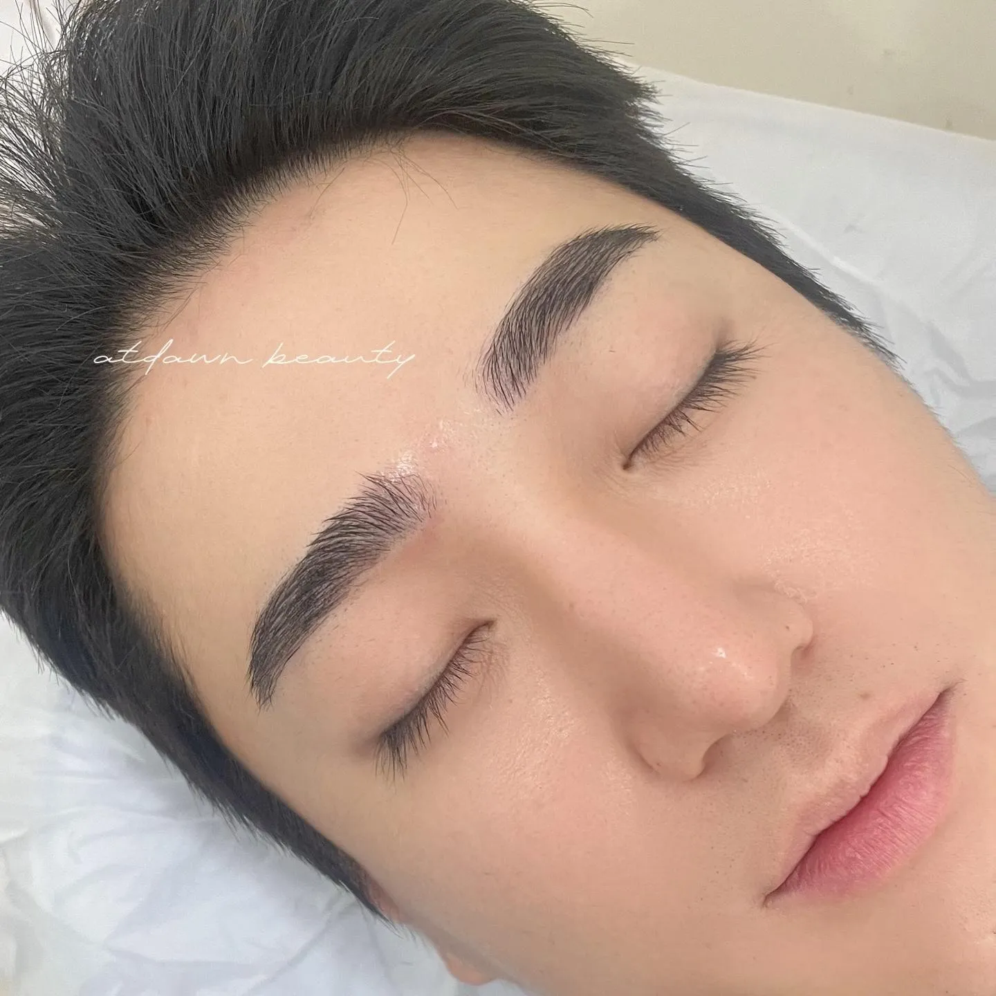 남자 눈썹문신